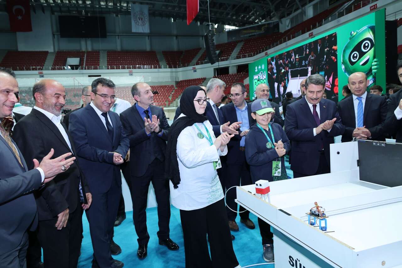 Karatay’da teknoloji rüzgarı! Robofest Konya 2026 büyük heyecanla başladı 7
